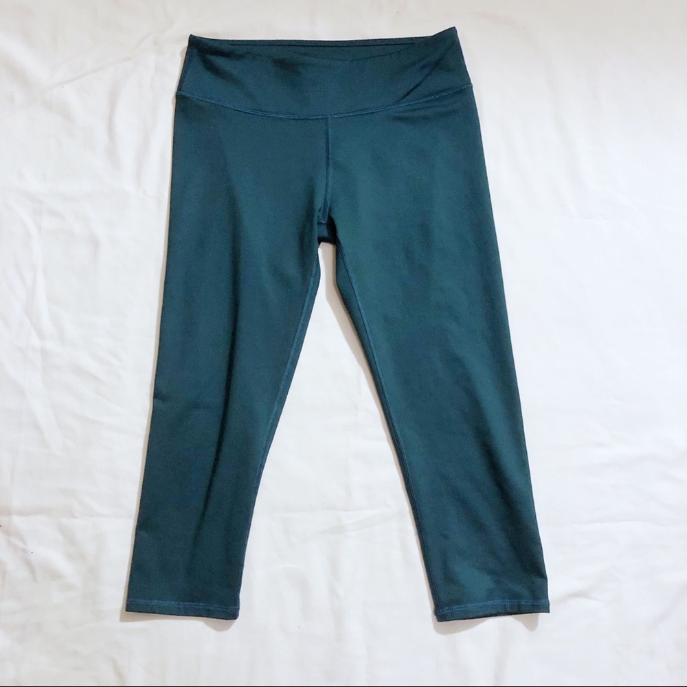 Fabletics Crop Leggings - Picture 2 of 4